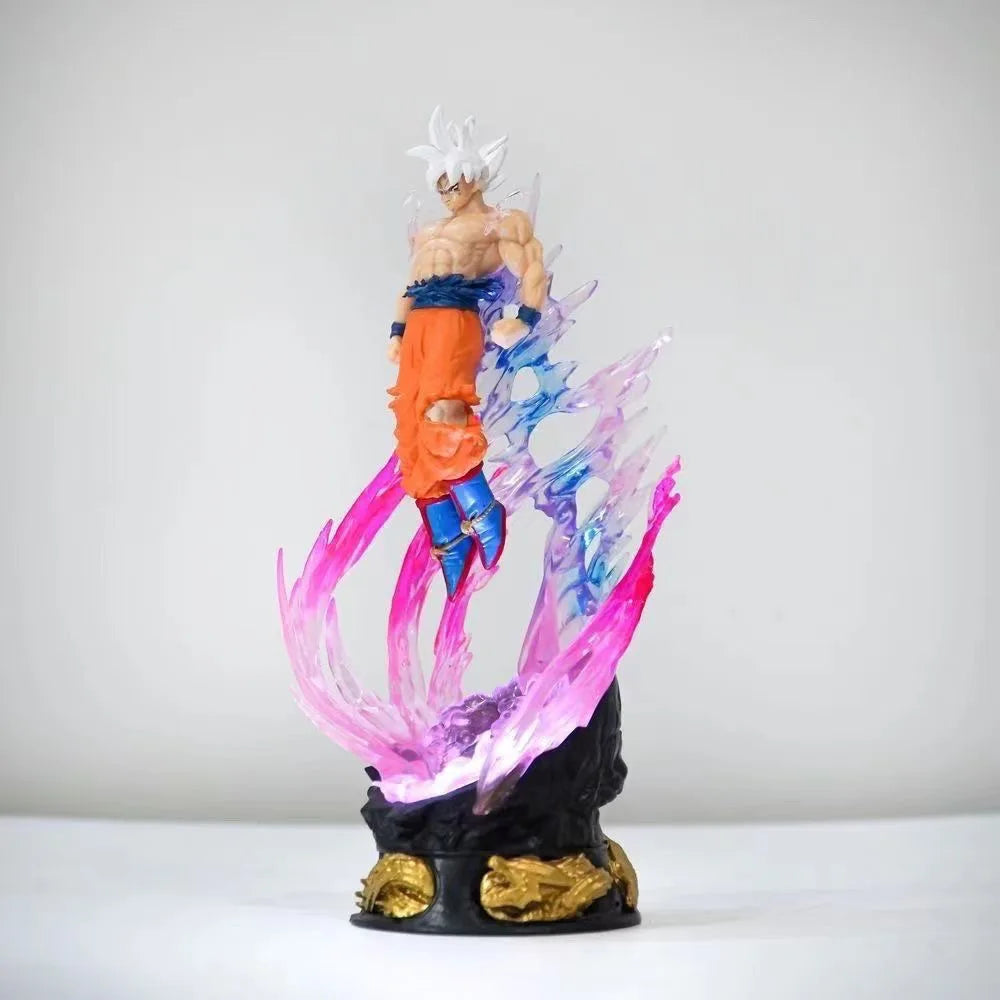 Action Figure Goku Ultra Instinct Luminosa – Dragon Ball Super – 20 cm – PVC
