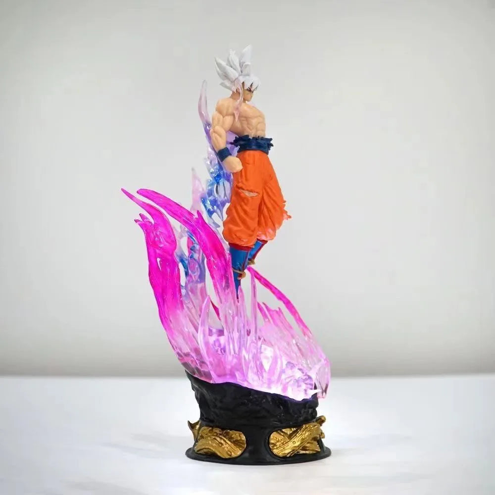 Action Figure Goku Ultra Instinct Luminosa – Dragon Ball Super – 20 cm – PVC